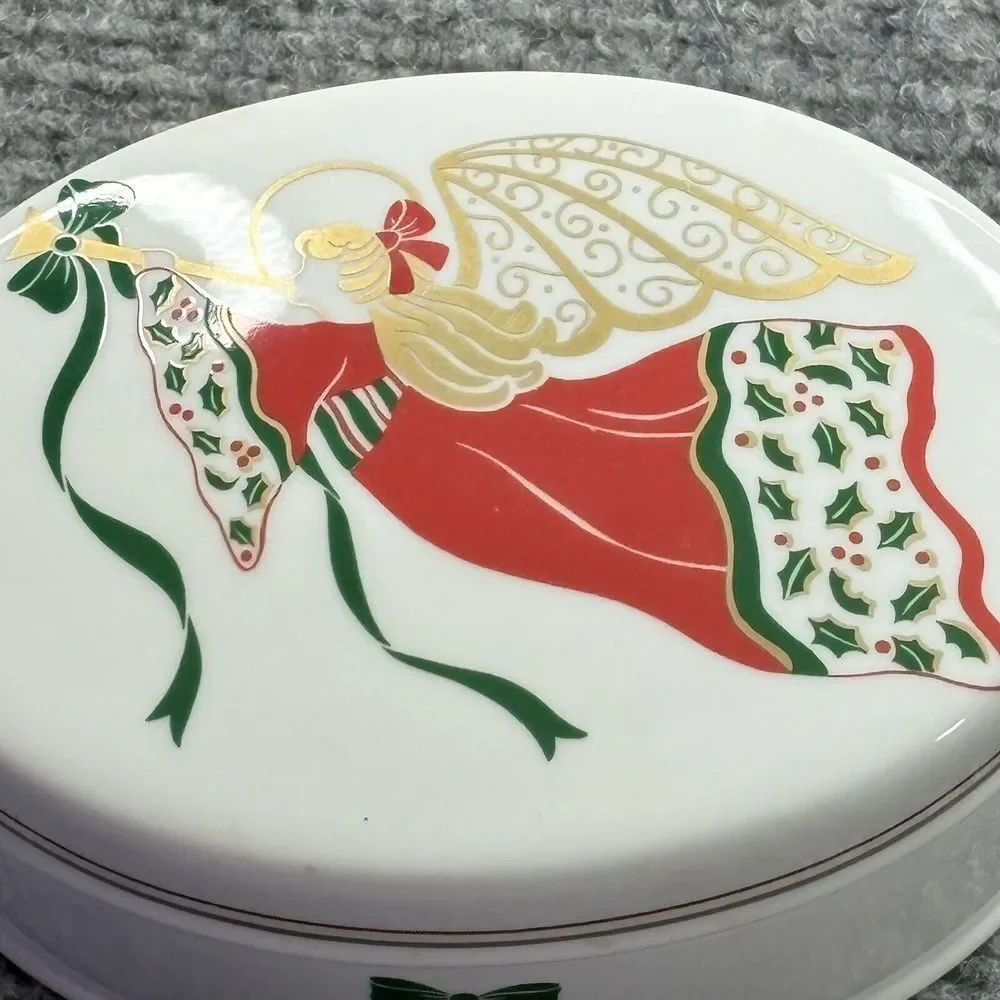Vintage Christopher Stuart Angel Song Y1511 Trinket Box Bone China Christmas 90s